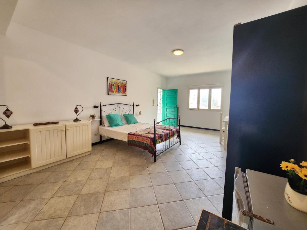 Cozy Studio Close To The Beach! Santa Maria Ngoại thất bức ảnh